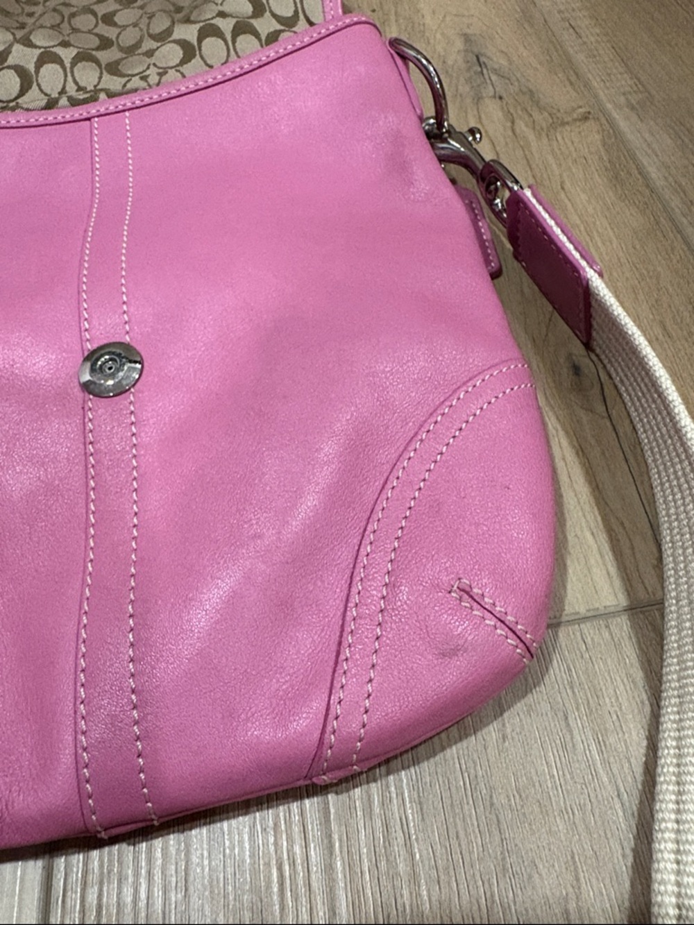 Coach Soho Vintage Y2K Pink Leather Swing Crossbody Messenger Silver Buckle Flap - Picture 7 of 10